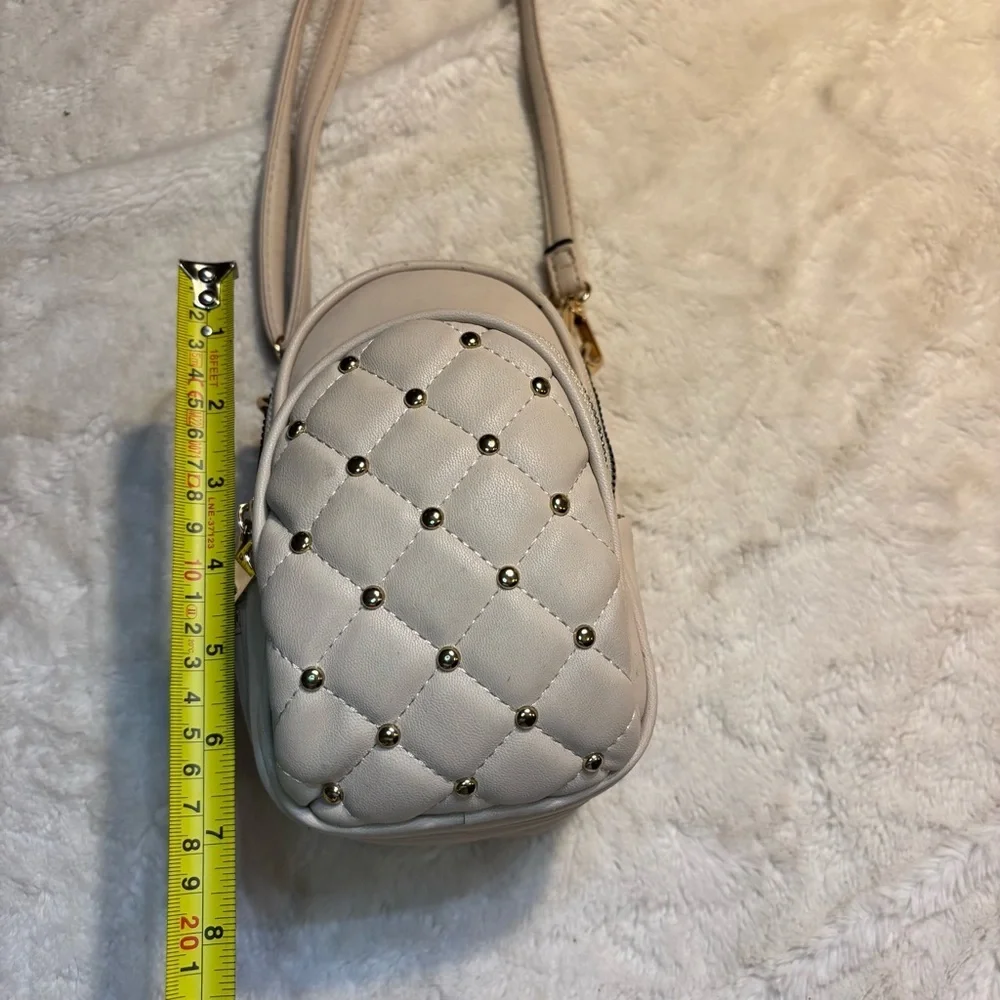 NEW Crossbody Bag Cream Taupe Quilted Gold-Tone Hardware Embellishments Backpack